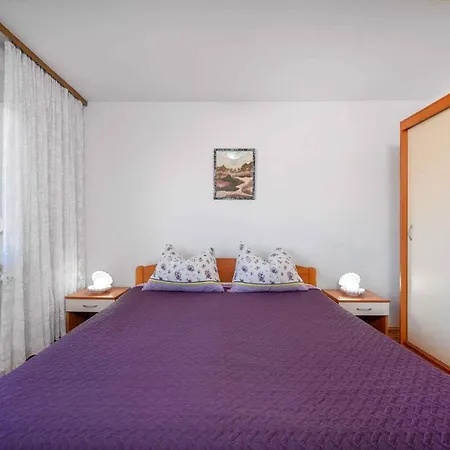 Apartment Vodice 1 Apartamento